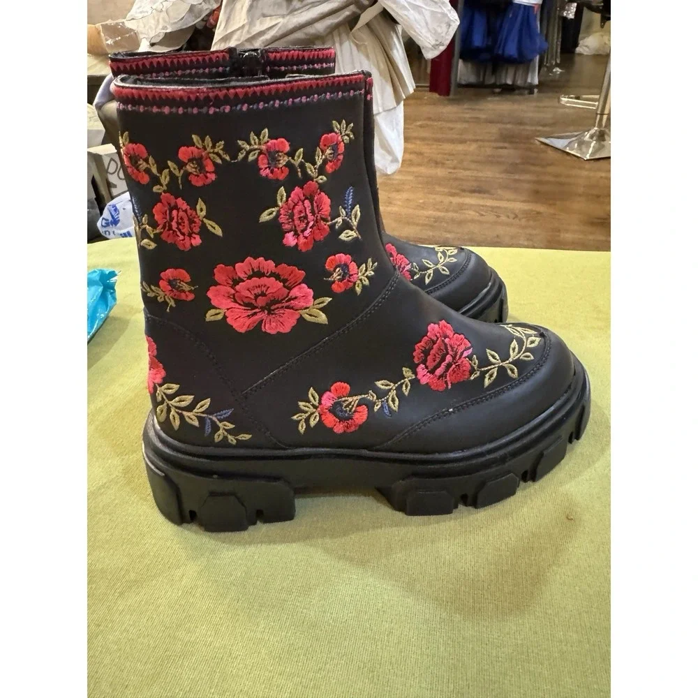 Farm Rio‎ Black Boho Mid Boot Embroidered Rose Stitched Women Size 6